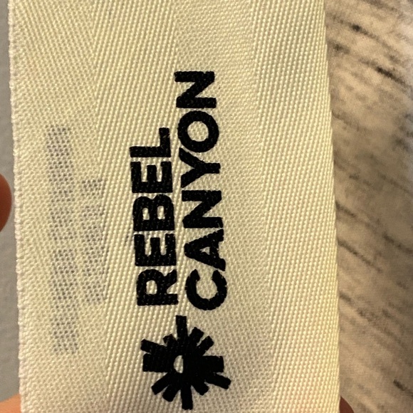 Rebel Canyon jogger in white / black heather size XL. Pockets w/ tapered legs - Picture 5 of 5